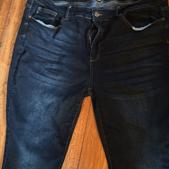 Judy blue non distressed jeans - Picture 2 of 5